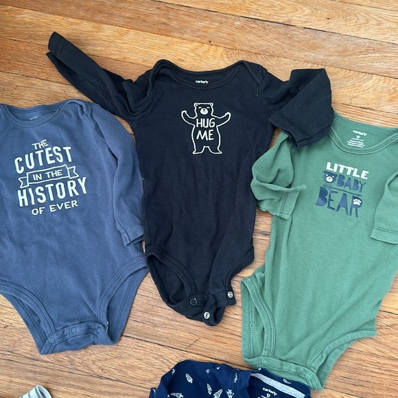 Carters baby boy lot-9 months, free book or free muslin blanket with purchase - Picture 5 of 6